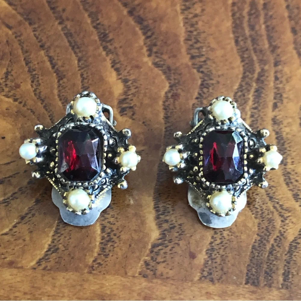 Antique Edwardian era ruby stone mini pearl clip on earrings
